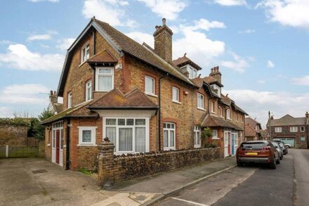 Goodwin Cottage in Broadstairs