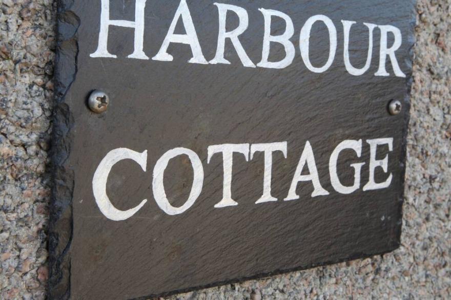 Harbour Cottage - A Beautiful Two Bed Townhouse Overlooking Stromness Harbour