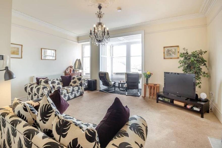 Luxurious Seaview Apartment in the centre of Aberdovey