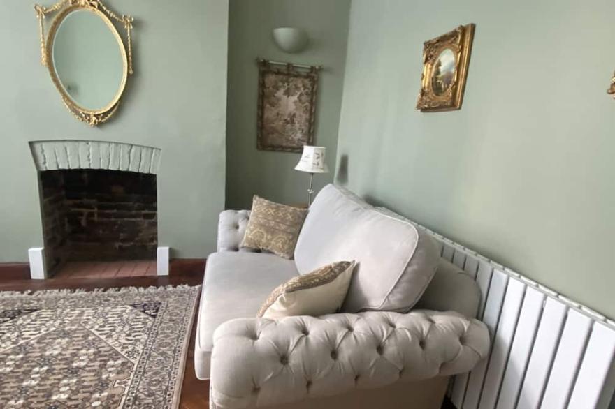Charming Chelsea Apartment-- Great Location