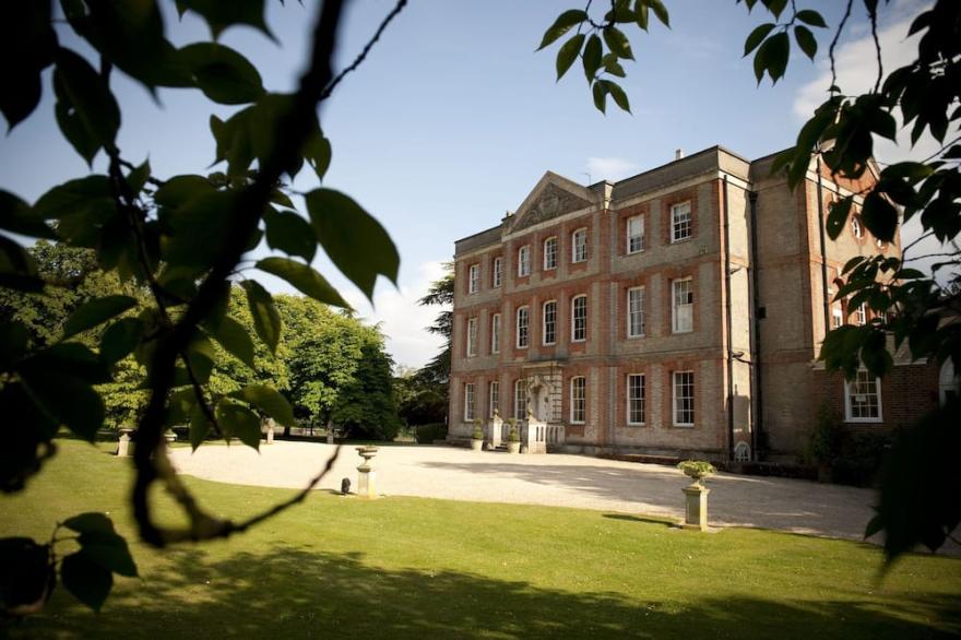 Ardington House, Georgian Manor House For Up To 25 People, Rural Setting