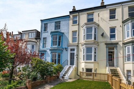 4 bedroom accommodation in Whitby