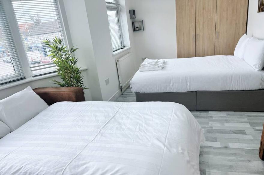 Cozy-Studio-Apartment-Ensuite Shower-Street View