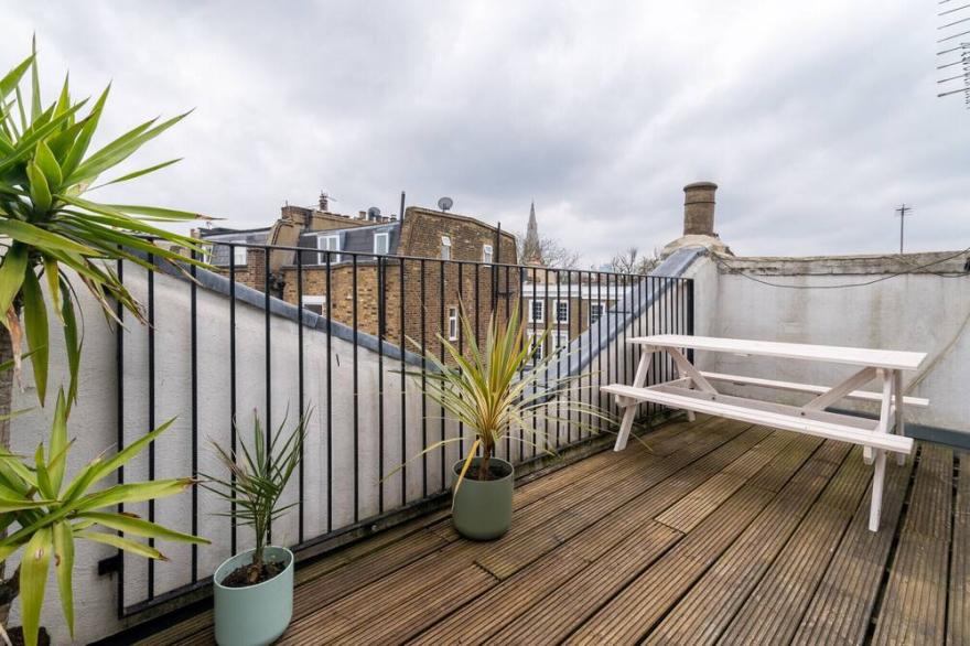 Stylish Kings-Cross Maisonette