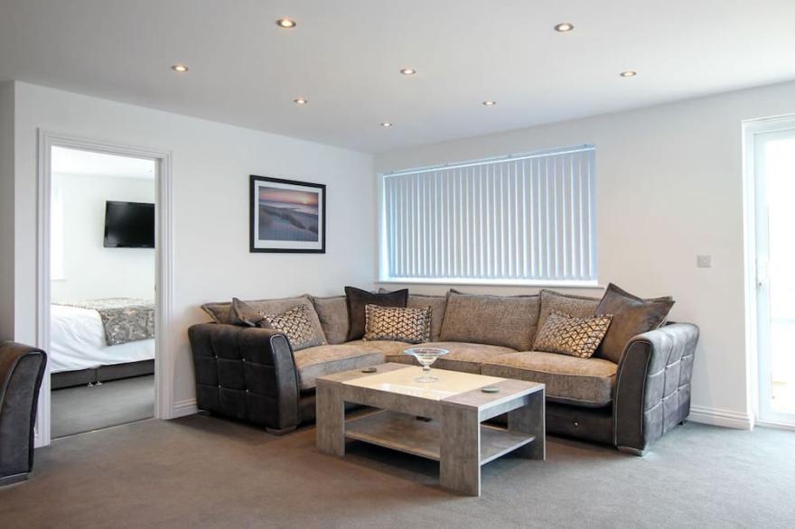 2 bedroom accommodation in Holywell Bay