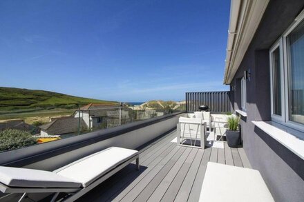 2 bedroom accommodation in Holywell Bay