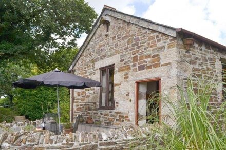 Nuthatch - Traditional Cornish Stone Cottage