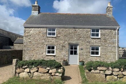 Folly Farm Cottage, Cosy, Secluded Near to St Ives