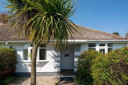 Pass the Keys | Little Haven A stunning Bungalow in Minnis Bay