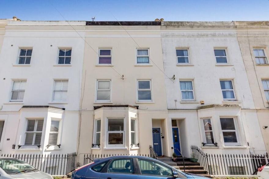 Quirky modern 1-bed flat central Brighton/KempTown