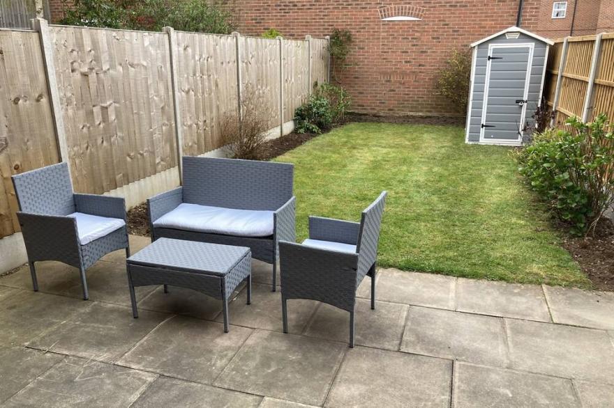Homely Space for Contractors, Families, ???? Netflix,???? Wifi, -nec,jlr