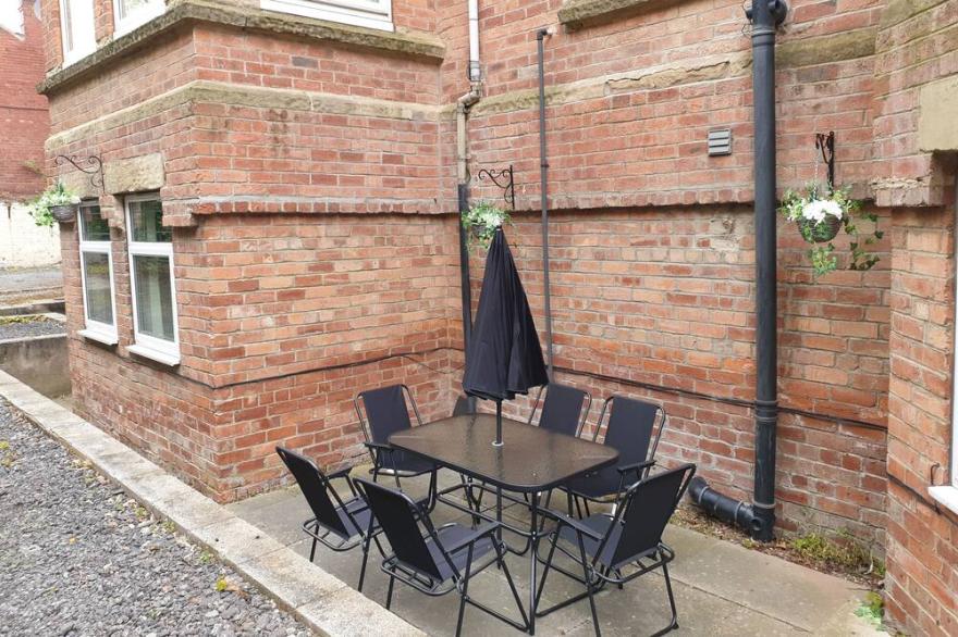 Wakefield Spacious 4 Bed Apartment/sleeps 11/parking/close To Leeds