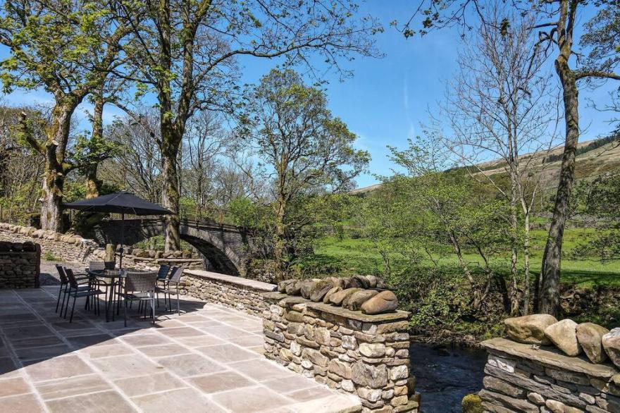 Brontë Cottage  -  3 Bedroom Riverside Cottage. Sedbergh 4 Miles.