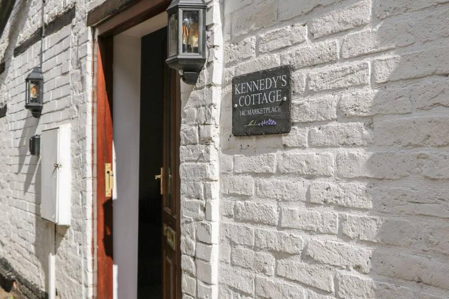 KENNEDY'S COTTAGE, Family Friendly In Ashbourne
