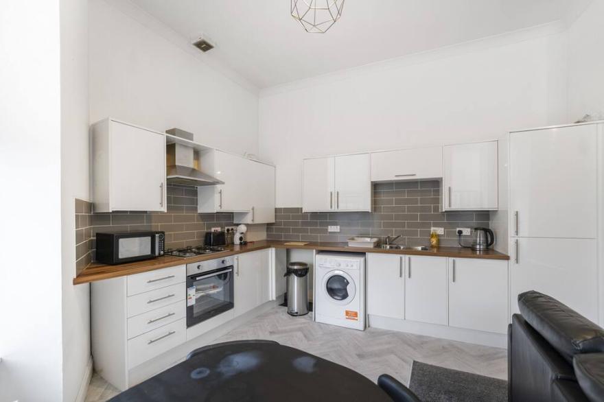 Modern 2 Bed City Centre Apartment