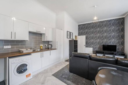 Modern 2 Bed City Centre Apartment