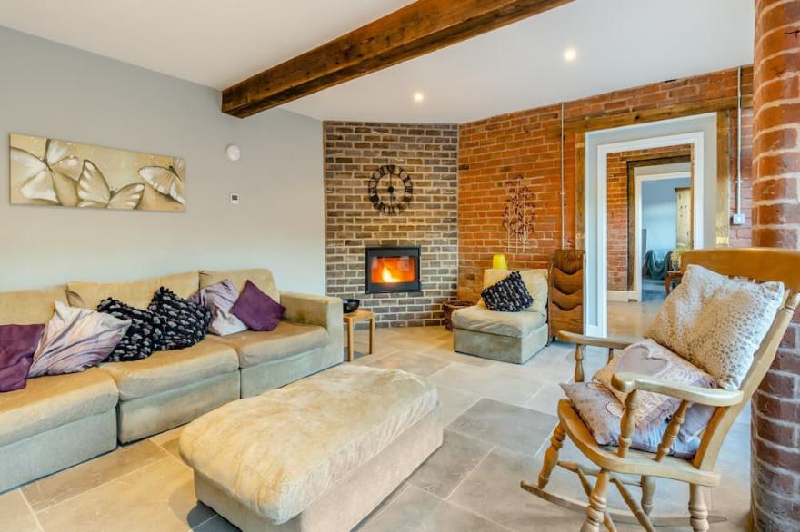 3 bedroom accommodation in Northwood, near Ellesmere