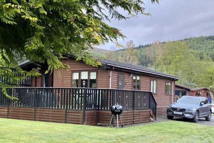 Cozy Cabin With Stunning Loch Lomond Views