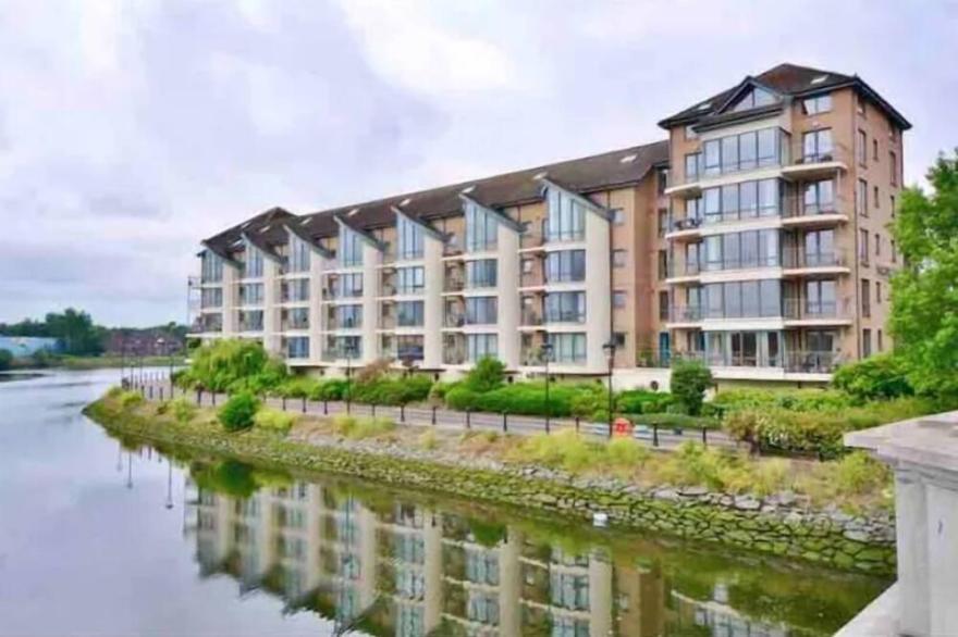 Lagan View 2-Bed Apartment in Belfast