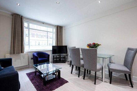 Chic Apt in Central London, Zone 1 & Near Harrods!