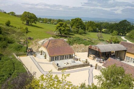 Beautiful Hay Barn Conversion With Large Patio