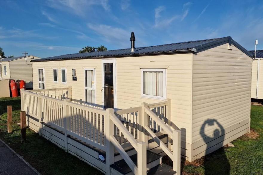 Holiday Apartment Dymchurch For 1 - 10 Persons With 4 Bedrooms - Holiday Apartment