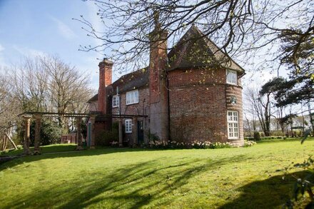 Charming old early Victorian Oast House converted into a comfortable home