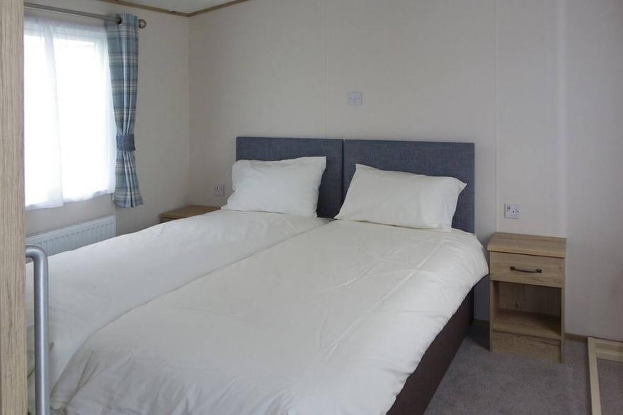 2 bedroom accommodation in Bleadon, Weston-Super-Mare