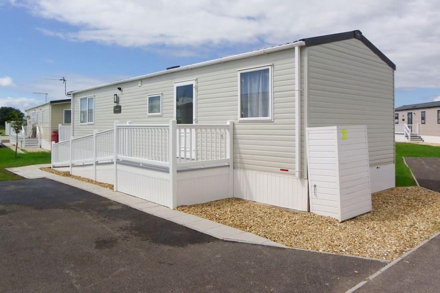 2 Bedroom Accommodation In Bleadon, Weston-Super-Mare