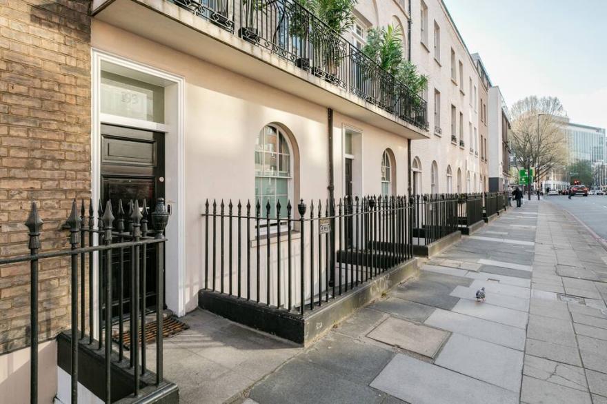 Newly Refurbished Georgian 6-Bed 3-Bath Central Townhouse
