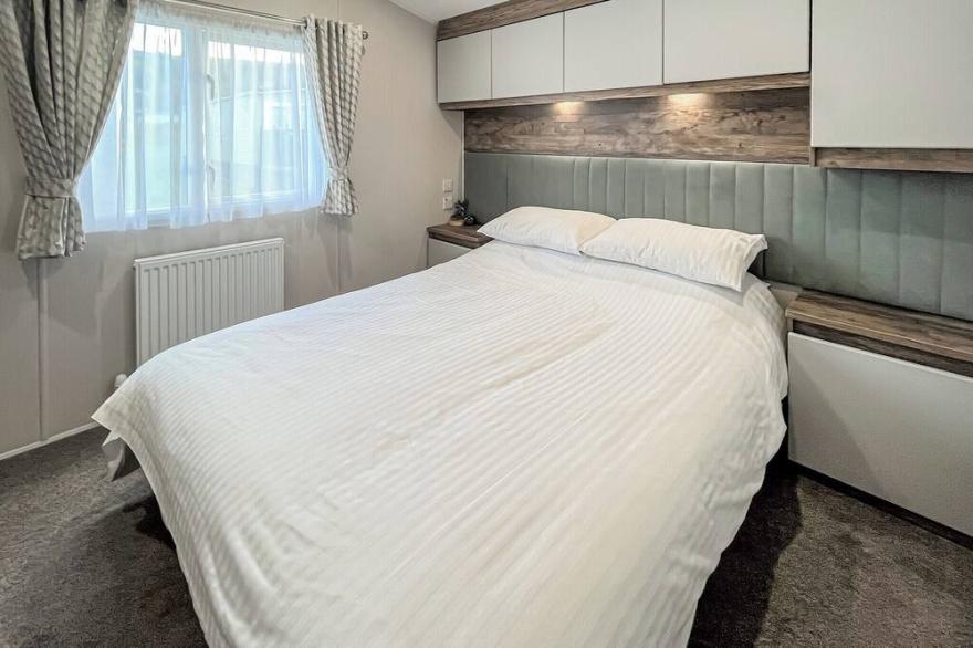 2 bedroom accommodation in LLwyngwril, Gwynedd