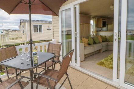 10 MARINERS RISE, pet friendly, with a garden in Ashington