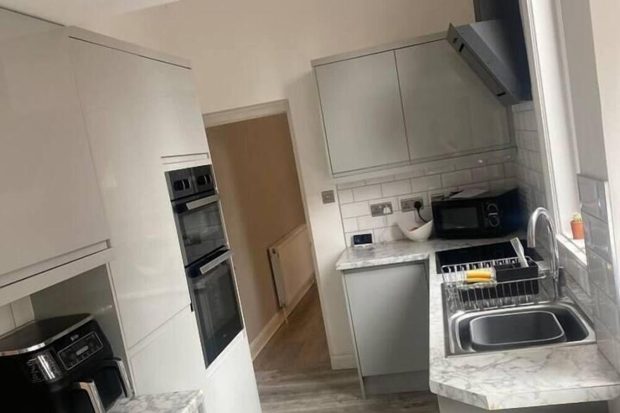 Immaculate 2-Bed House In Manchester