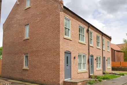 3 bedroom accommodation in Stalham Staithe