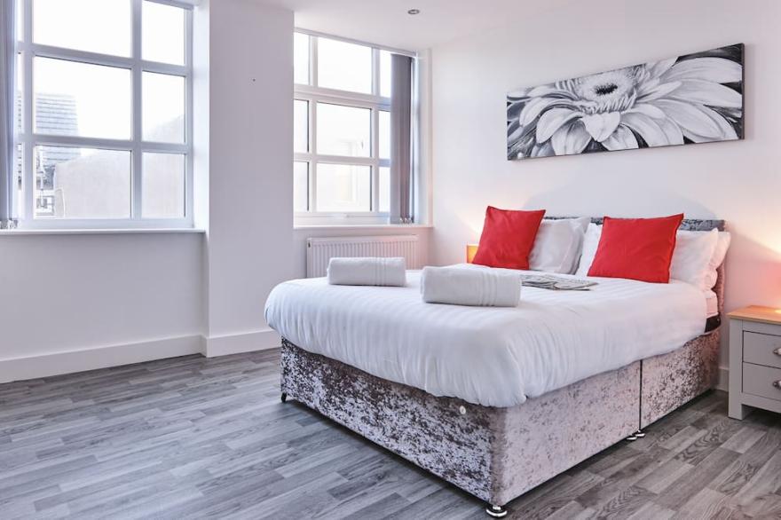 Vermillion 5 · Vermillion Suite Winter Gardens 2Bed Apartment