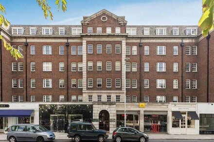 Two Bed Flat in Fashionable Chelsea