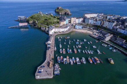 Four Seasons - 1 Bedroom Apartment - Tenby