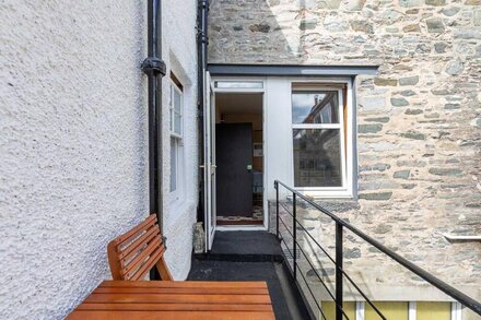 5 Bedroom townhouse in Aberfeldy centre.