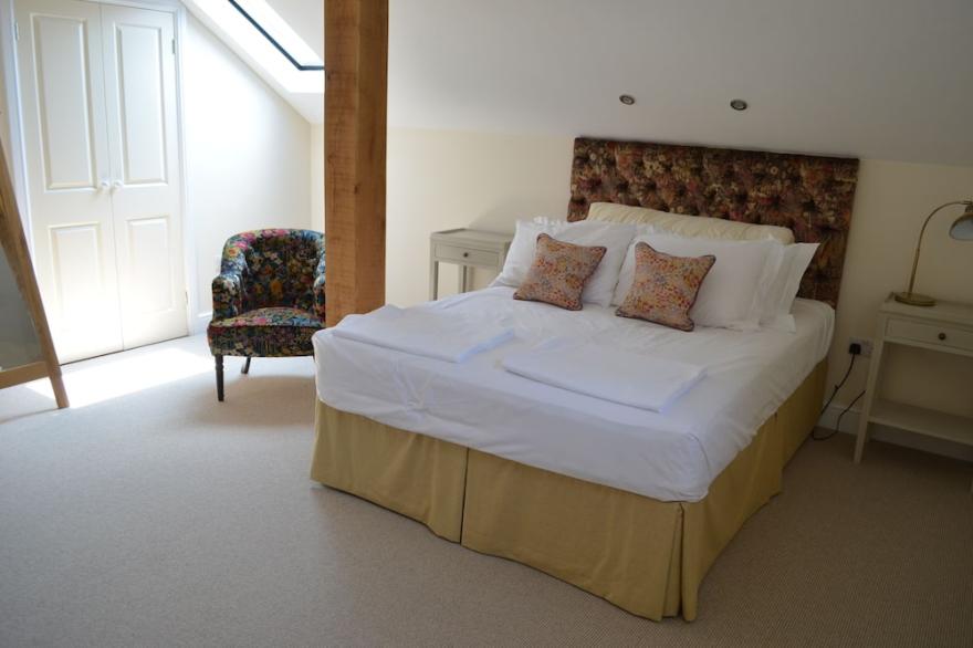 Beautiful Stone Barn in stunning rural Buckinghamshire