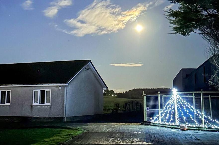 3 bedroom accommodation in Plains, near Glasgow