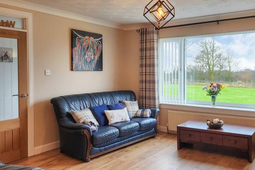 3 bedroom accommodation in Plains, near Glasgow