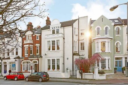 Sleek & Cosy 1BD Flat in Clapham