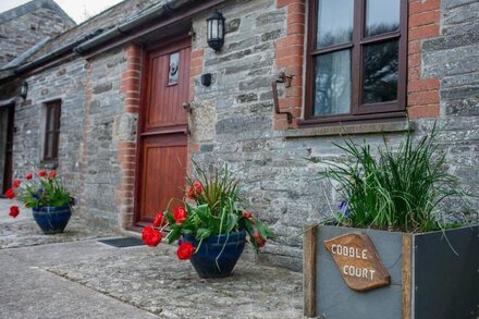 2 Bed cottage with original features and beams