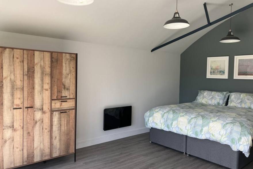 Brand New! Newly renovated Dutch Barn conversion in the Shropshire countryside