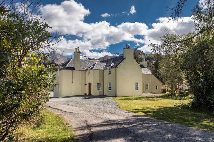 Scotland: 18th Century Hunting Lodge. Highland Estate (16)