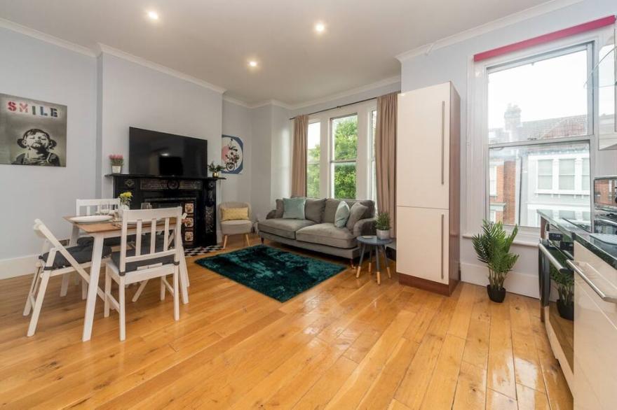 Pass the Keys | Charming London Home, Newly Refurbished-Quiet Area