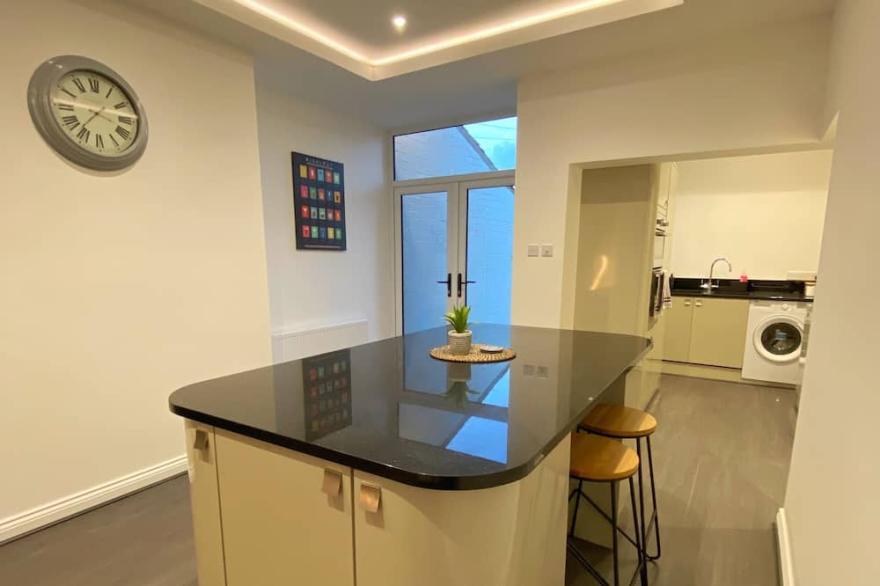 A Spacious & Modern 3-Bed Home.