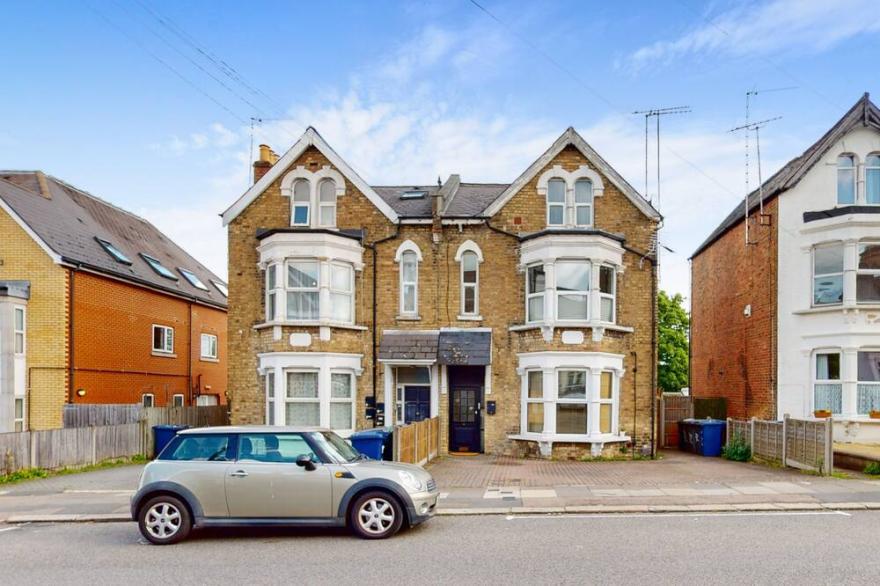 Modern 1 Bedroom Flat 3 Mins To Arnos Grove Tube