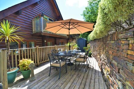 Trelowen - Three Bedroom House, Sleeps 6