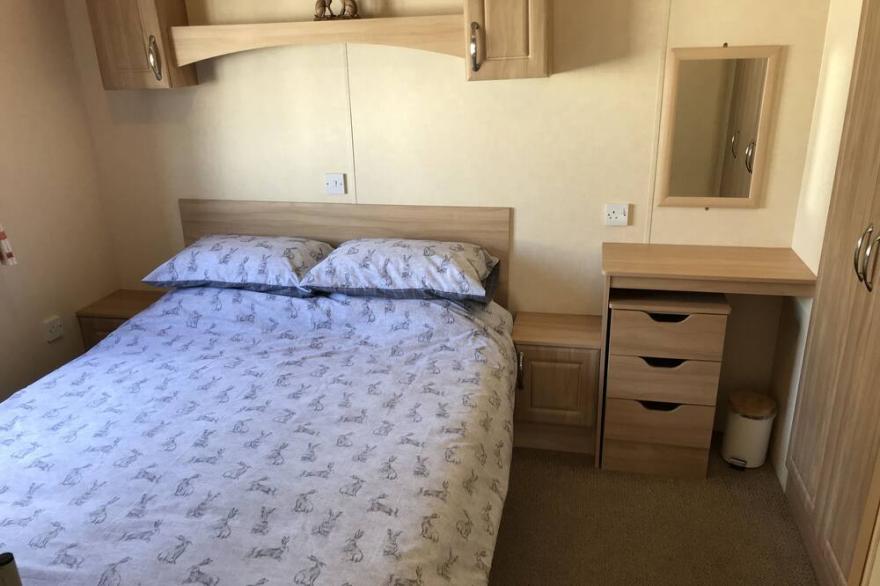 Accessible 2 Bedroom Caravan, Shanklin, Isle of Wight